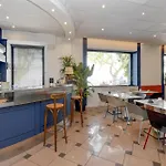 Aurora Hotel 3*
