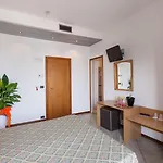 Aurora Hotel