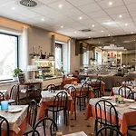 Aurora Hotel 3*