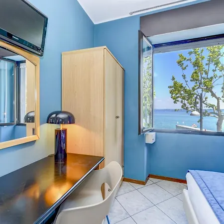 Aurora Hotel 3*