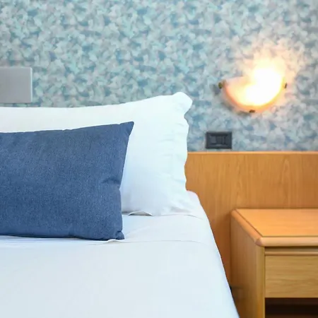 Aurora Hotel 3*