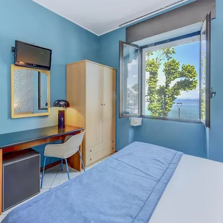 Hotel Aurora 3*