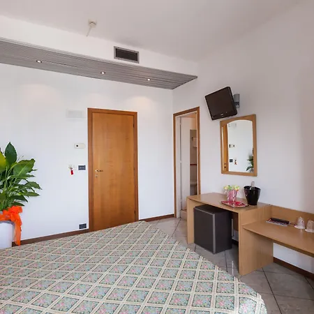 Aurora Hotel