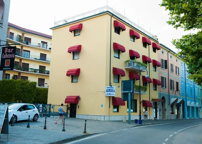 Aurora Hotel