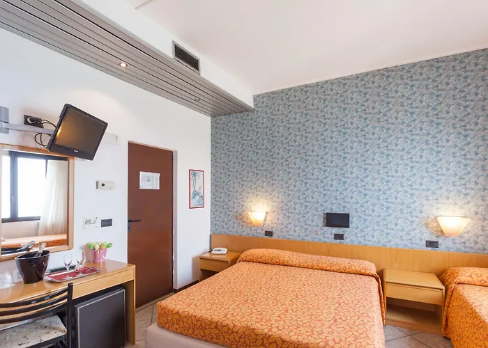 Aurora Hotel